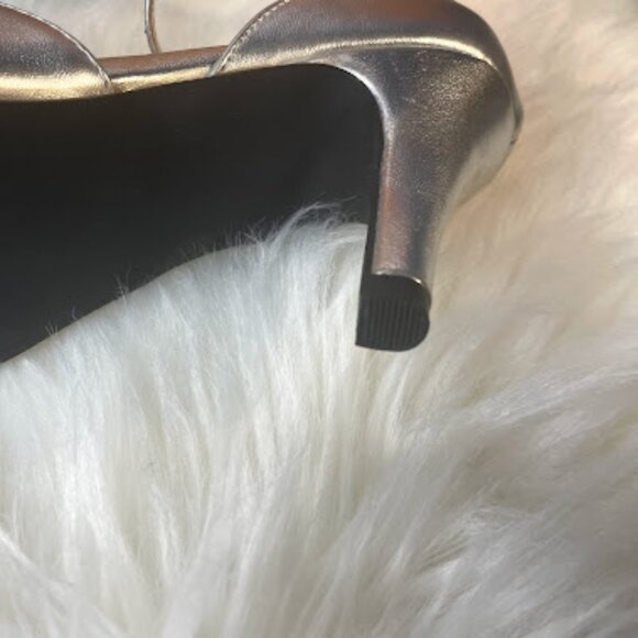 Like NEW-Boston Design Studio silver Closed toe heel with ankle strap - Picture 4 of 4